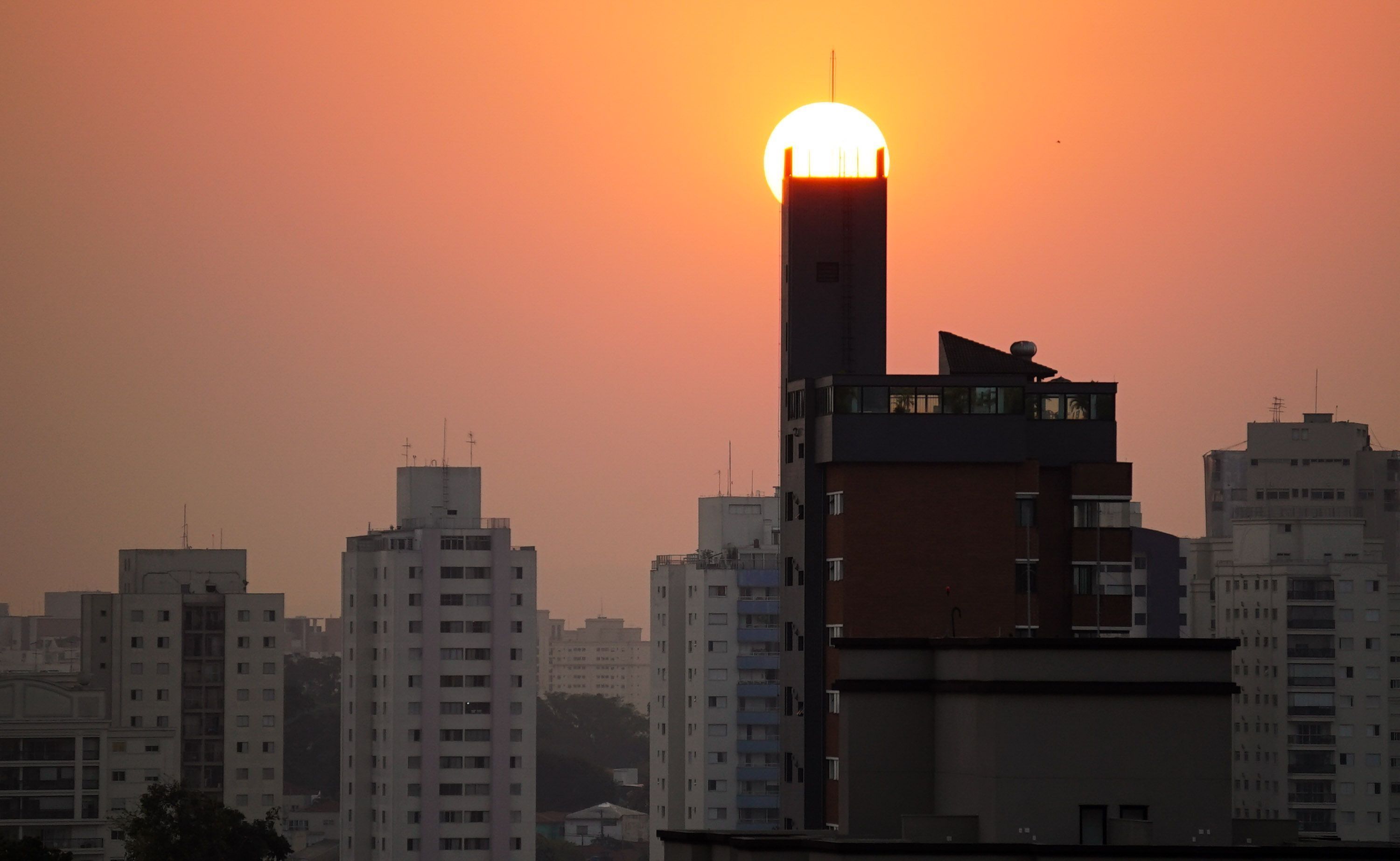 Anomalia de chuva e mais calor que o normal: o que esperar do tempo em maio