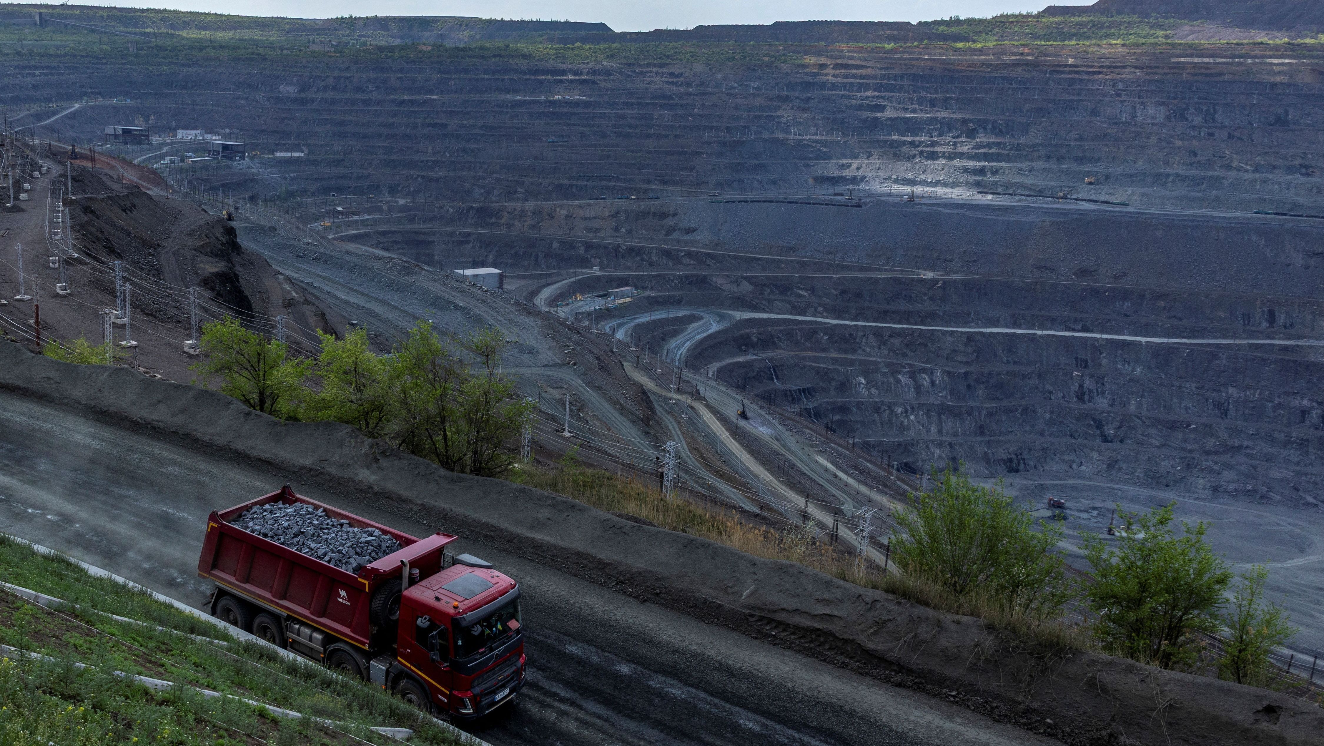 Acordo de minerais: O que se sabe sobre entendimento entre EUA e Ucrânia