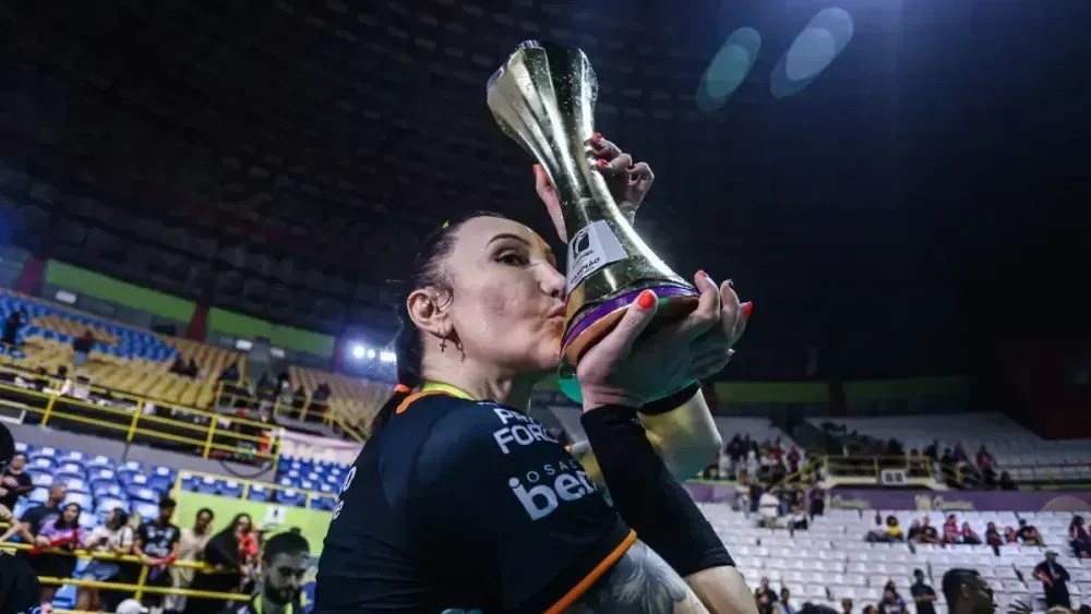 Tiffany desabafa após se tornar primeira mulher trans campeã da Superliga