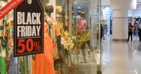 Quase metade dos brasileiros devem comprar presentes de Dia das Mães, aponta pesquisa