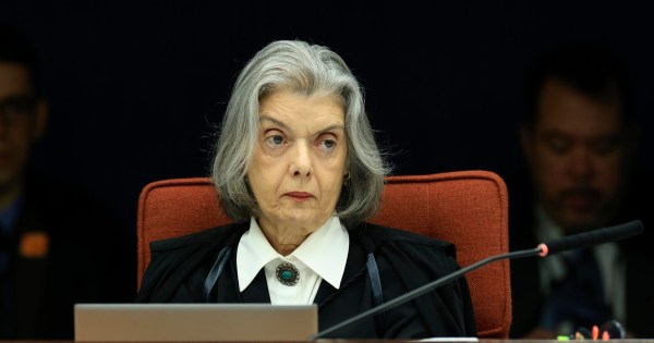 Cármen vota, e Primeira Turma do STF tem unanimidade para manter parte de ação contra Ramagem
