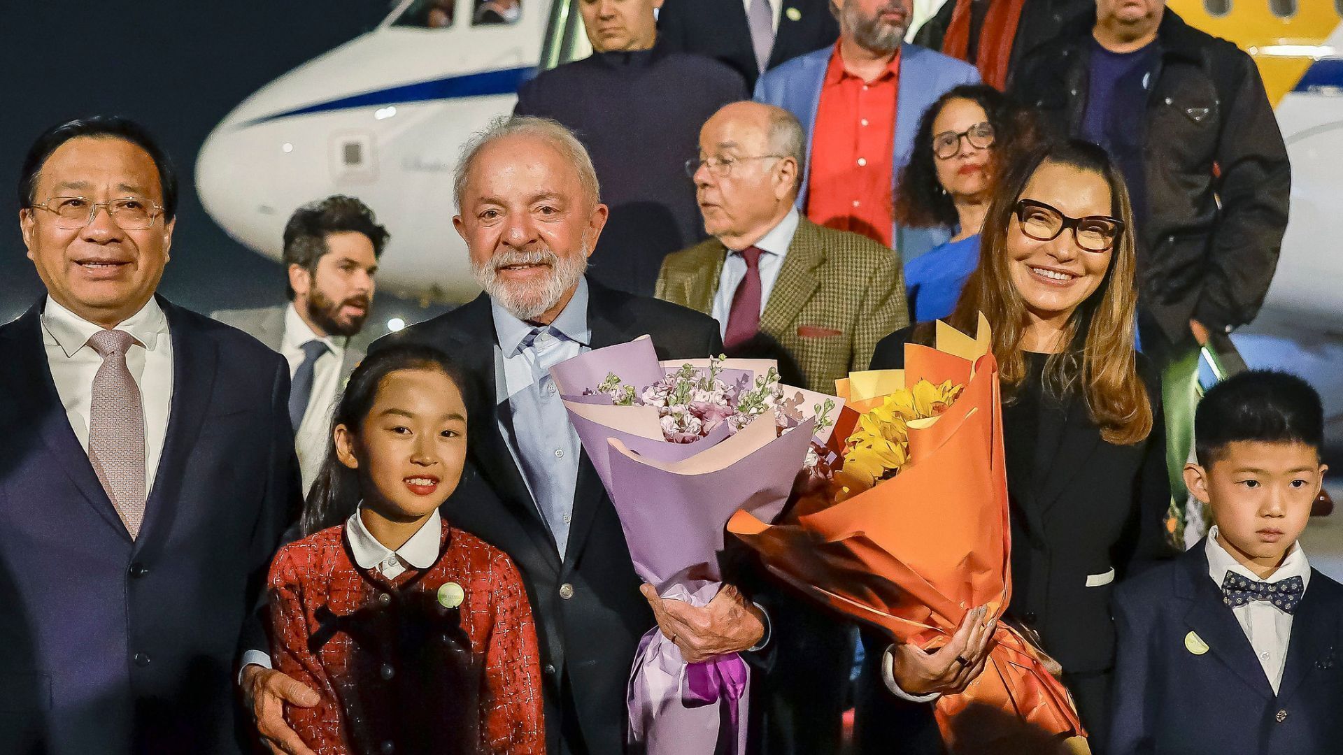 Lula chega a Pequim para encontro com Xi Jinping