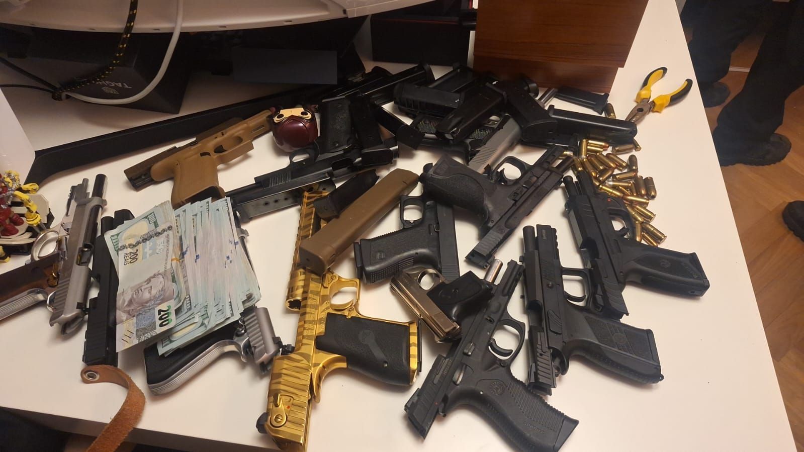 Operação mira endereços de luxo ligados ao Comando Vermelho no Rio